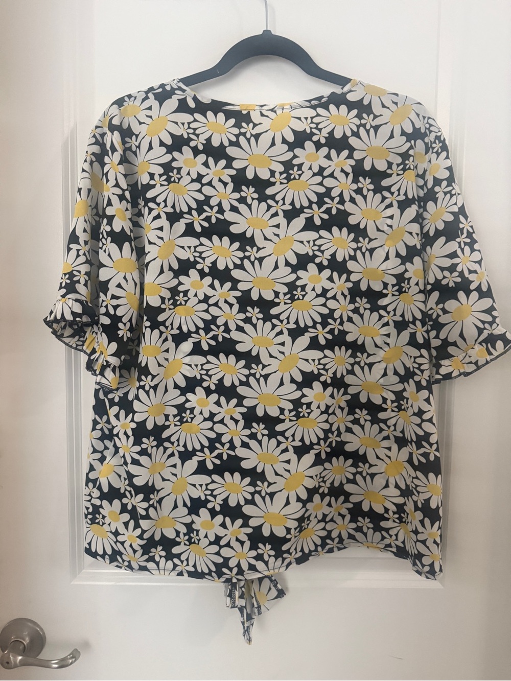 SHEIN Black Daisy Print Tie-Back Blouse - White & Yellow